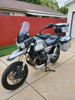 2020 Moto Guzzi V85tt