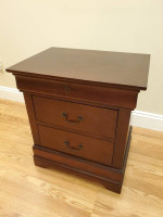 2-Drawer Nightstand/Side Table - Like New!