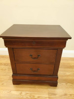 2-Drawer Nightstand/Side Table - Like New!