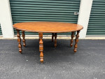 Beautiful Oval Maple Kitchen Dining Room table