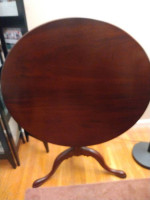 Beautiful Antique Mahogany Flip Top Table from the 1800s