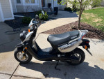2002 Yamaha Zuma 50cc Moped Scooter Only 818 miles!!