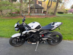 2024 Triumph Street Triple R (Crystal White)
