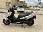 2024 Suzuki Burgman 400 Single-Cylinder 400