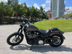 2018 Harley Davidson Street Bob *LIKE NEW - FINANCING*