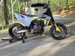 2022 husqvarna 701 supermoto