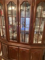 Like New Dining Table /China Cabinet
