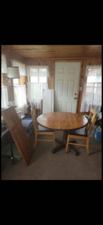 Table & Chairs