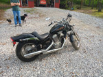 Im selling a Honda VLX 2000 shawelow