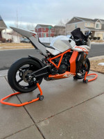 KTM RC8R 1190
