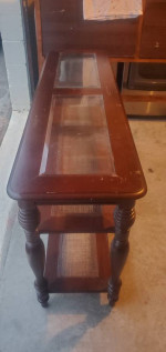 ENTRY TABLE WITH GLASS TOP