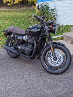 2022 Triumph Bonnevile T120 Black