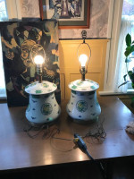 (2) Vintage Ginger jar / Asian influence table lamps A173