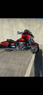 Harley Davidson Street Glide CVO