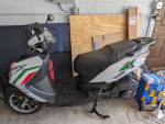 X-PRO FIJI 150CC MOPED SCOOTER WITH 13" ALUMINUM WHEELS, ELECTRIC/KICK