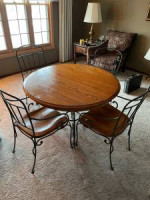Kitchen/Dining Room Wood/Iron Table & Chair Set... very nice.......