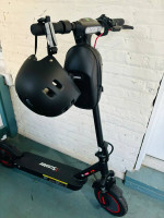 iScooter 500W Adult Electric Scooter 22Mph Max Speed 10Ah Long Range With Helmet