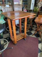 Dropleaf bar table with TV tray set