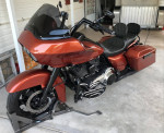 2011 HARLEY ROAD GLIDE & ALUMA STAND UP TRAILER