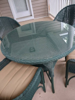 Lloyd Flanders table