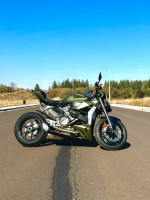 2023 Ducati Streetfighter V2 in Storm Green LIKE NEW