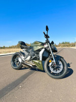2023 Ducati Streetfighter V2 in Storm Green LIKE NEW