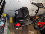 Gogo travel vehicle Elite 3 wheel scooter new batterys