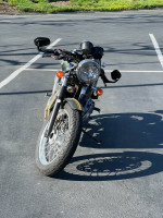 Triumph Thruxton 900. British Green. 2016