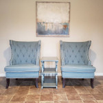 ACCENT CHAIRS & TABLE
