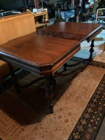 Vintage Dining Room Table and Chairs