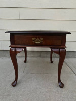 Solid wood side/end table
