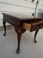 Solid wood side/end table
