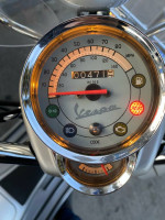 Almost new Vespa LXV150