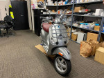 Almost new Vespa LXV150