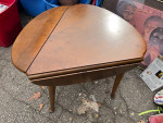 Ethan Allen Drop Leaf 3 leg Corner  Pie Table