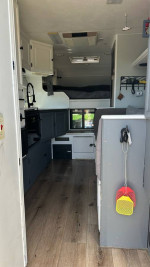 1996 lance long bed truck camper