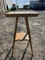 Antique Victorian Oak Turned Leg Parlor Table Side Table Plant Stand