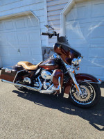 2011 Harley Davidson FLHTK Ultra Limited. Video Attched