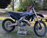 2003 Honda CR250R Dirt Bike