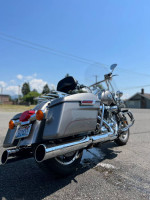 2017 HARLEY-DAVIDSON FLHR ROAD KING
