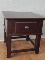 Wooden end table with drawer