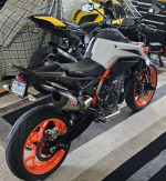 KTM Duke 890R