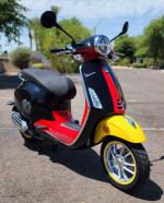 2023 Vespa Disney Mickey Mouse Primavera 150