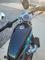 2010   XL1200