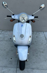 Vespa LX 150 Scooter - Super Sexy & Cool - Looks Awsome!!!!!