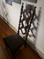 Dinning Table & 6 Chairs & Hutch