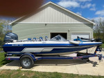 Skeeter SL180 fish and ski
