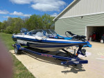 Skeeter SL180 fish and ski