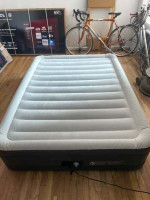 Aerobed 58” Inflatable Queen Size Mattress Couch Airbed Bed With Pump