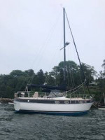 33' Morgan Out Island Sailboat